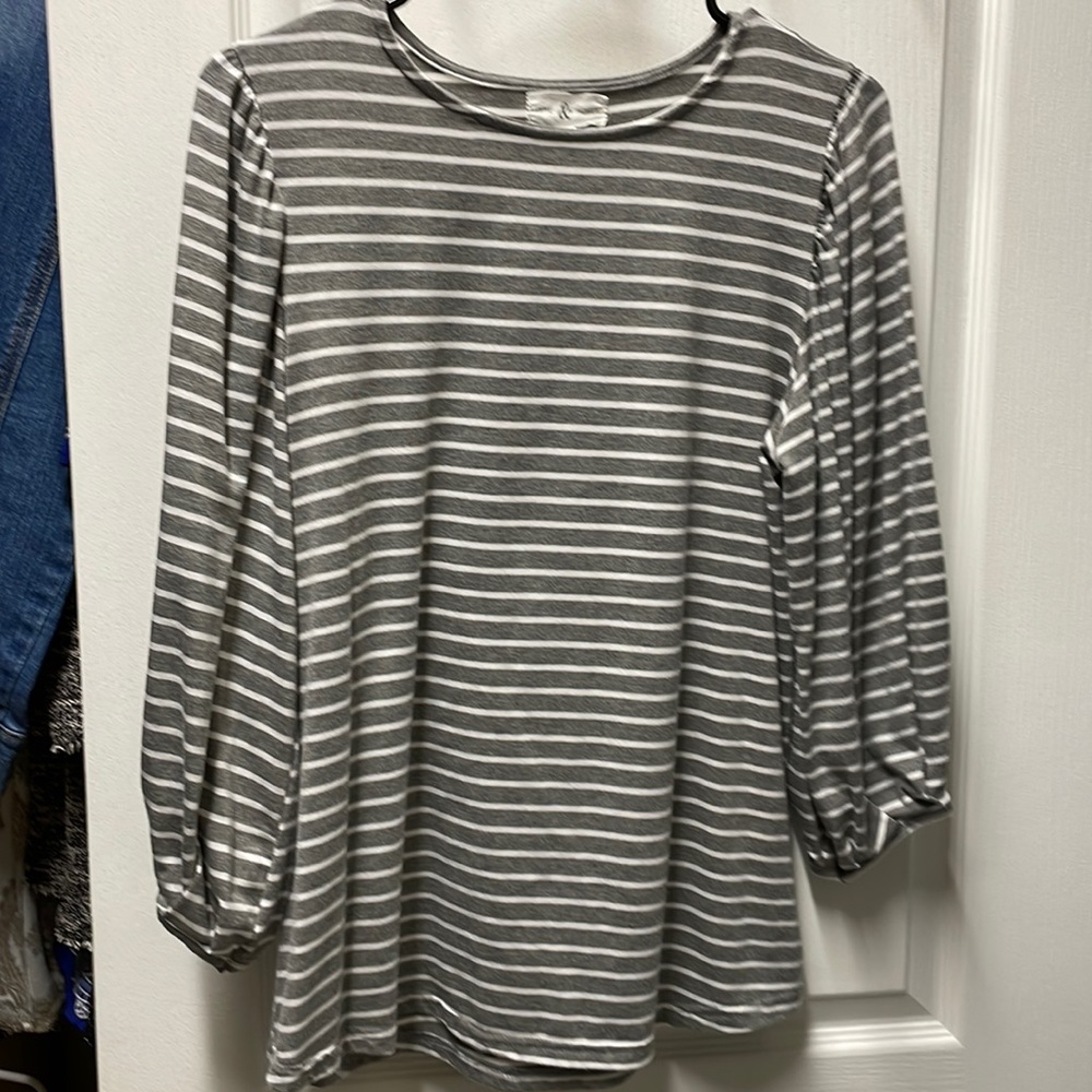 Thyme and honey grey/white striped top